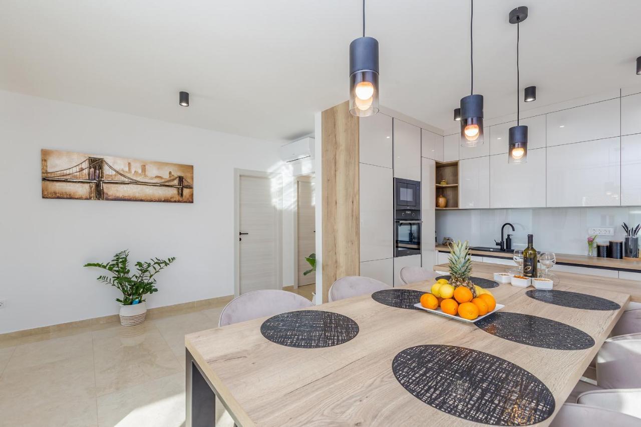 Holiday House Villa Andro Pinezići 외부 사진
