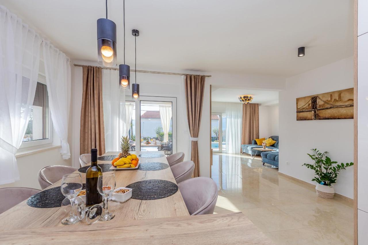 Holiday House Villa Andro Pinezići 외부 사진
